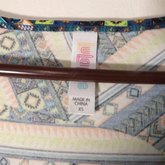 NWOT Lularoe Retro 60s Pattern Style Tunic Top Sz XS - Picture 4 of 5
